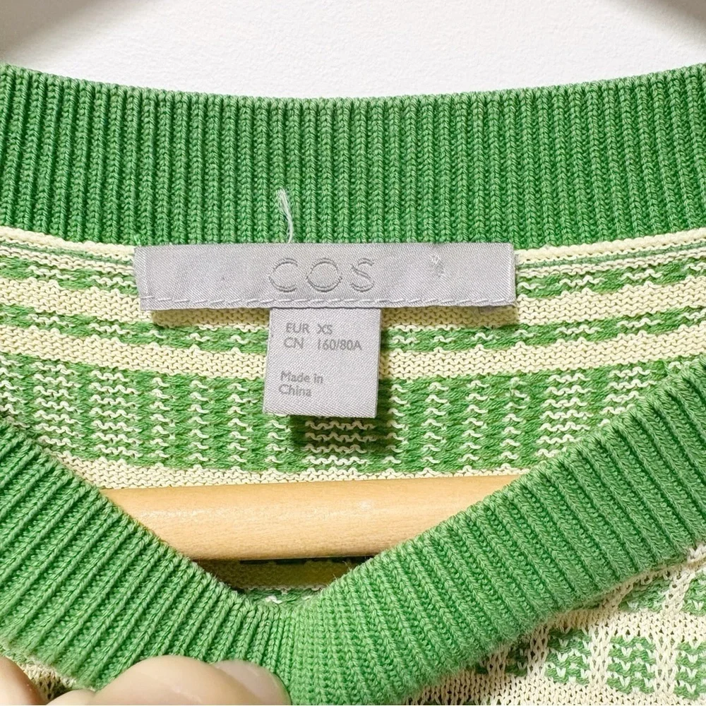 COS Checked Jacquard Knit Top Green & Cream Size XS Oversized Boxy Short Sleeve